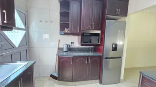 Stylish 3 Bedroom Townhouse with Big Backyard!