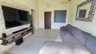 Stylish 3 Bedroom Townhouse with Big Backyard!