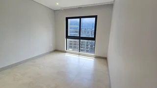 Modern Luxury Living at Ridgeside Residence!