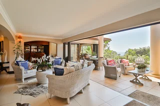 5 bedroom 3 bathrooms for sale in umhlanga