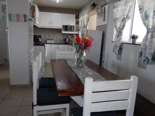 Modern 2 Bedroom Apartment in Amanzimtoti