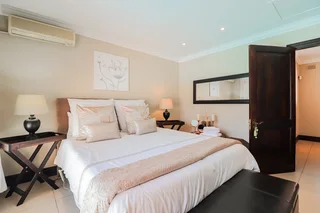 5 bedroom 3 bathrooms for sale in umhlanga