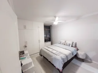 Spacious 1 Bedroom Apartment in sought after Windermere Centre