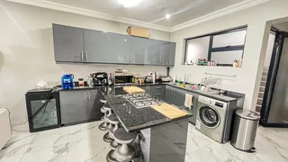 Modern Apartment in the heart of Durban North