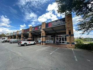 Prime Ground Floor Showroom for Lease in Pineslopes