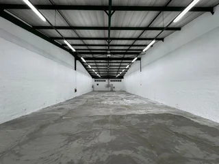 Prime Ground Floor Showroom for Lease in Pineslopes