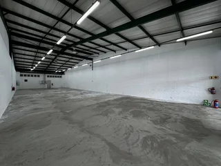 Prime Ground Floor Showroom for Lease in Pineslopes