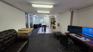 326m² Office To Let Lynnwood – First-Floor Workspace With Fibre Connectivity