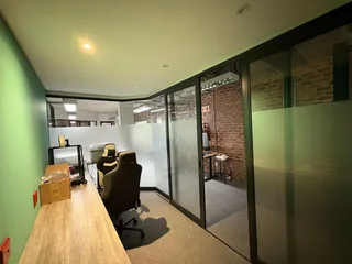 114m² Neat &amp; Modern Office To Let in Techno Park, Stellenbosch