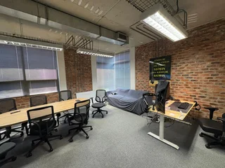 114m² Neat &amp; Modern Office To Let in Techno Park, Stellenbosch