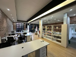 115m² Modern Ground Floor Office To Let in Black River Park, Observatory, with Furniture