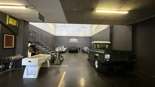 254 Square meter light industrial warehouse to let in Route 21 Business park with highway Access