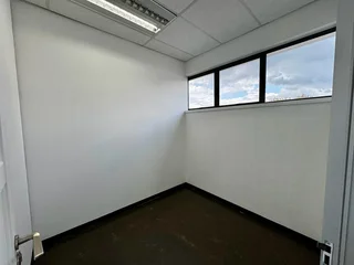 Prime P-Grade Office Space to Let - The Main Straight Office Park, Bryanston