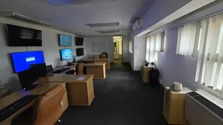 326m² Office To Let Lynnwood – First-Floor Workspace With Fibre Connectivity