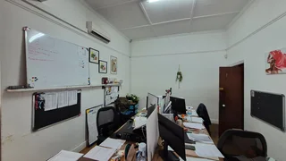 371m² Free-Standing Offices To Let in Paarl