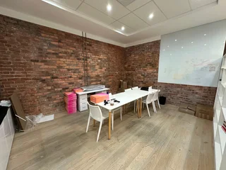 115m² Modern Ground Floor Office To Let in Black River Park, Observatory, with Furniture