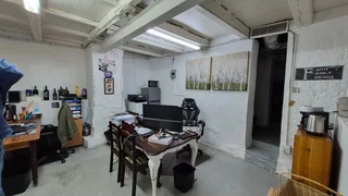 371m² Free-Standing Offices To Let in Paarl