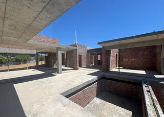 Perfect 5-Bedroom full North facing family home!