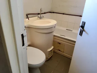 Charming 2 bedroom apartment flat, for first time home owner/investment on rental income