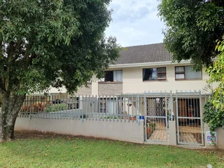 Well Positioned, Corner Apartment  In Beacon Bay