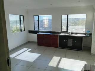 Modern 1-Bedroom Flatlet - Stunning Views