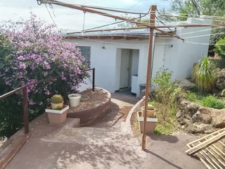 Modern 1-Bedroom Flatlet - Stunning Views