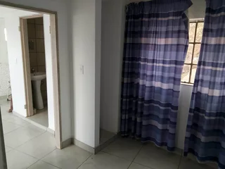 Modern 1-Bedroom Flatlet - Stunning Views