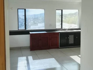 Modern 1-Bedroom Flatlet - Stunning Views