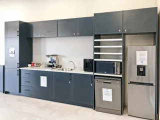 Private office space tailored to your business’ unique needs in Regus The Village Mall.