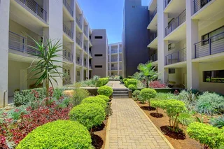 Modern 2-Bedroom And 1-Bathroom Apartment In Northriding, Randburg