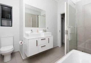 Modern 2-Bedroom And 1-Bathroom Apartment In Northriding, Randburg