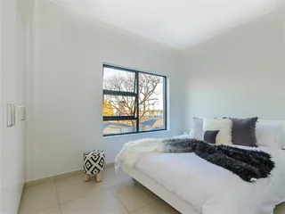 Modern 2-Bedroom And 1-Bathroom Apartment In Northriding, Randburg
