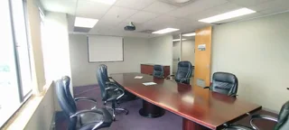 Large office in a well managed building - Entire Top Floor