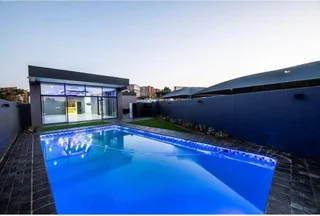 Modern 2-Bedroom And 1-Bathroom Apartment In Northriding, Randburg