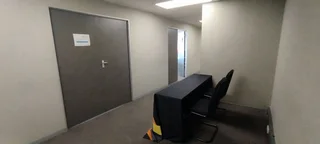 Large office in a well managed building - Entire Top Floor