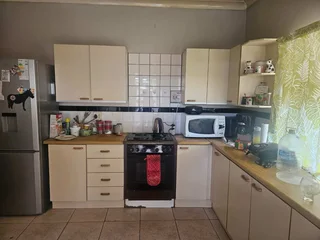 Family house in Albertynshof