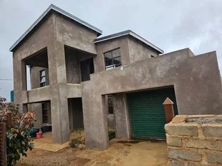 FOR SALE: Double-Storey Home in Madombidzha Zone 1, Sinthumule