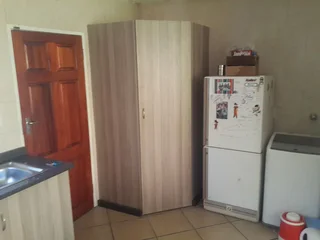 Secure 2-Bedroom And 1-Bathroom Duplex To Rent In Elisur, Bromhof