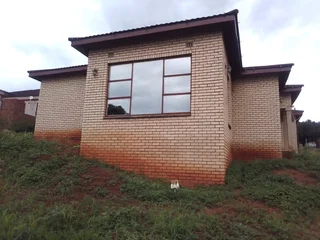 Neat 3-Bedroom Home FOR SALE– Thohoyandou Unit E, Magidi