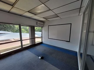 2074 sqm Office to Let in Bedfordview