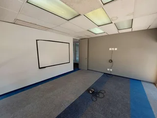 2074 sqm Office to Let in Bedfordview