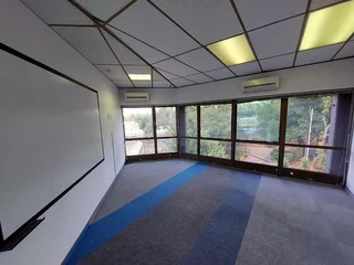 2074 sqm Office to Let in Bedfordview