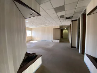 Offices To Let Boardering the Rosebank Mall