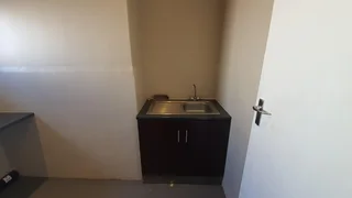 Warehouse &amp; Storage Space To Let Parow Industrial