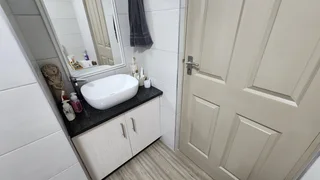 Apartment For Sale in Mossel Bay Central, Mossel Bay