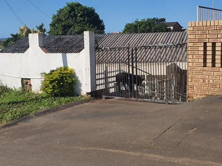 Spacious Three Bedroom Home with Outbuilding in Foresthaven for Sale