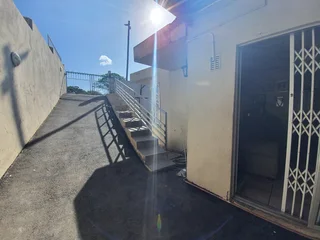 Spacious Three Bedroom Home with Outbuilding in Foresthaven for Sale