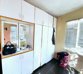 Spacious Three Bedroom Home with Outbuilding in Foresthaven for Sale