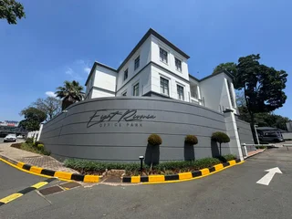 Entire Building to Let - 8 Rivonia Road, Illovo, Sandton
