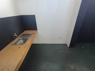 333m² Retail Space To Let In Goodwood Open Plan